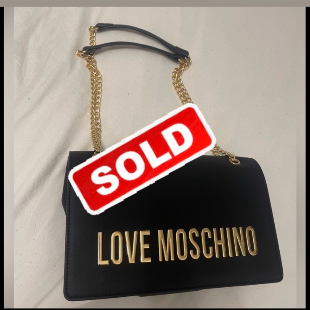 Love Moschino shoulder bag .